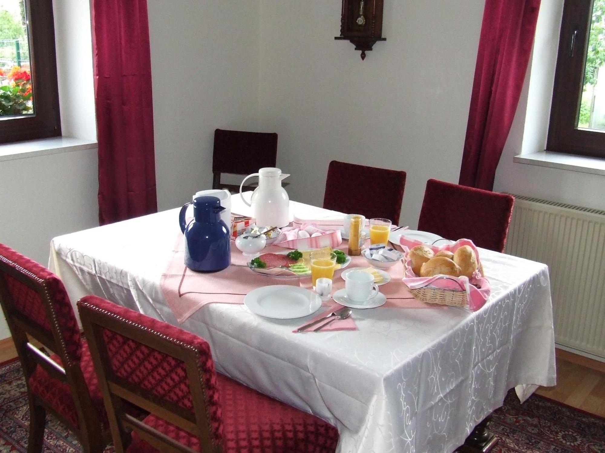 Gaestehaus Juetten Hellenthal Kamer foto